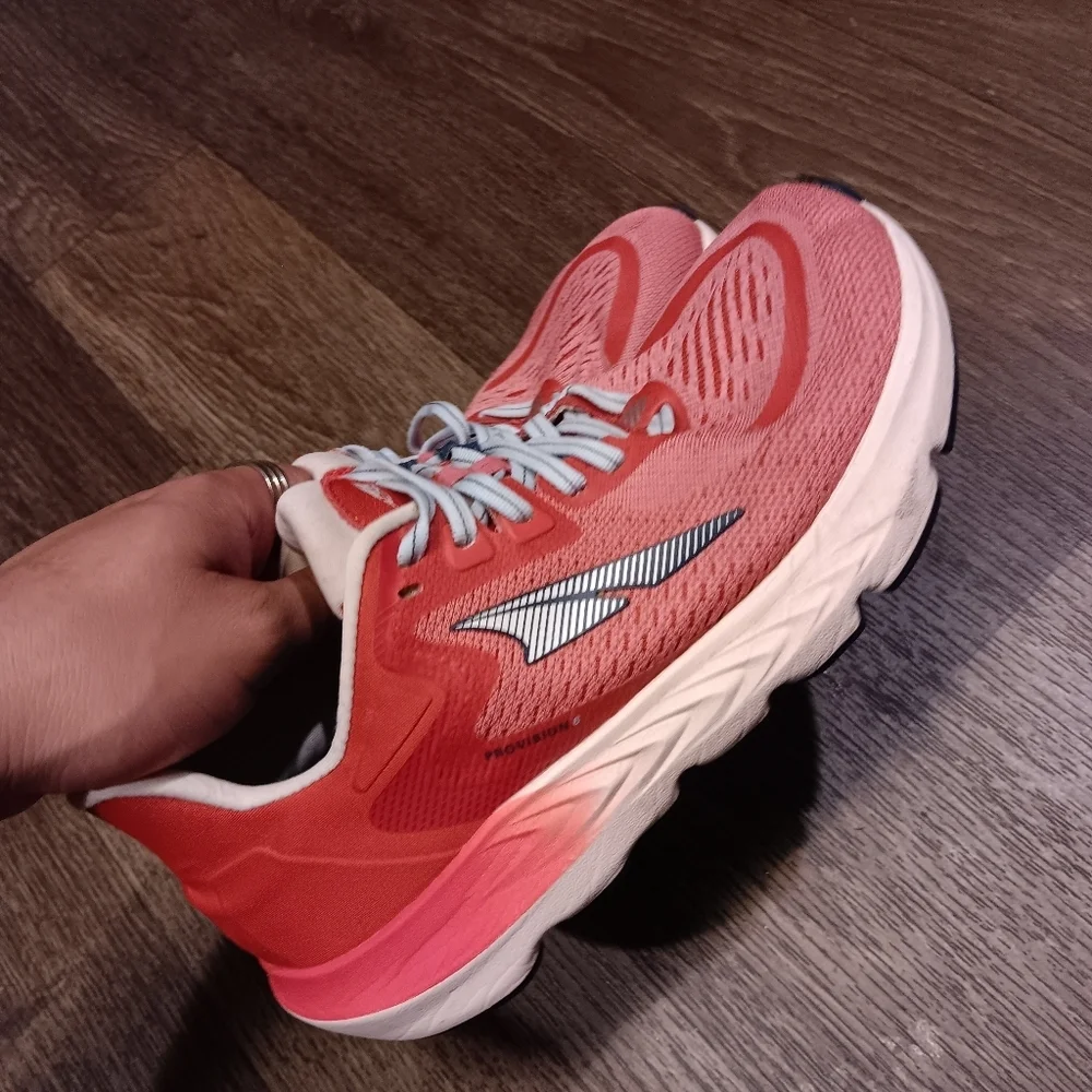 Altra Provision 6 Orange Running Shoes Sneakers Women’s Size 7.5